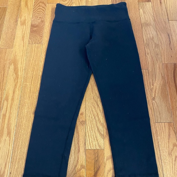 Lululemon Align Crop 19" in Black Size 4 - Picture 3 of 7